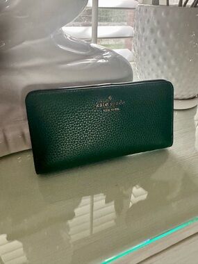 Kate Spade Large Slim Bifold Wallet